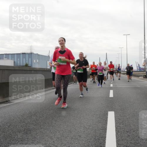 03.10.2025 - Köhlbrandbrückenlauf Matties Gatica Varas http://msf.ph/oto/9191896 03.10.2025 16:08:04 Position 3  meine-sportfotos.de