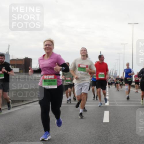 03.10.2025 - Köhlbrandbrückenlauf Matties Gatica Varas http://msf.ph/oto/9191909 03.10.2025 16:08:07 Position 3  meine-sportfotos.de