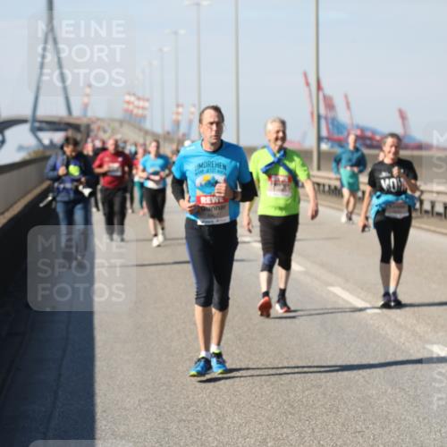 03.10.2025 - Köhlbrandbrückenlauf Yannick Fuchs http://msf.ph/oto/9191913 03.10.2025 12:12:57 Position 3  meine-sportfotos.de
