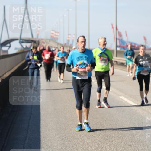 03.10.2025 - Köhlbrandbrückenlauf Yannick Fuchs http://msf.ph/oto/9191915 03.10.2025 12:12:58 Position 3  meine-sportfotos.de