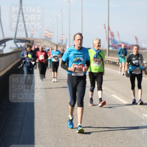 03.10.2025 - Köhlbrandbrückenlauf Yannick Fuchs http://msf.ph/oto/9191920 03.10.2025 12:12:58 Position 3  meine-sportfotos.de