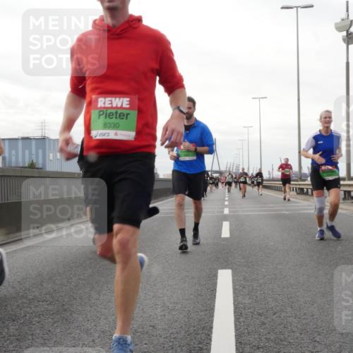 03.10.2025 - Köhlbrandbrückenlauf Matties Gatica Varas http://msf.ph/oto/9191926 03.10.2025 16:08:11 Position 3 8330 meine-sportfotos.de