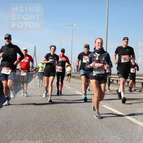 03.10.2025 - Köhlbrandbrückenlauf Yannick Fuchs http://msf.ph/oto/9191927 03.10.2025 11:52:52 Position 3 5738 meine-sportfotos.de