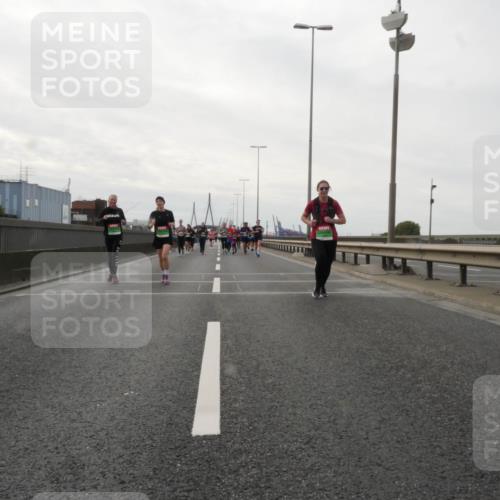 03.10.2025 - Köhlbrandbrückenlauf Matties Gatica Varas http://msf.ph/oto/9191935 03.10.2025 16:08:24 Position 3  meine-sportfotos.de
