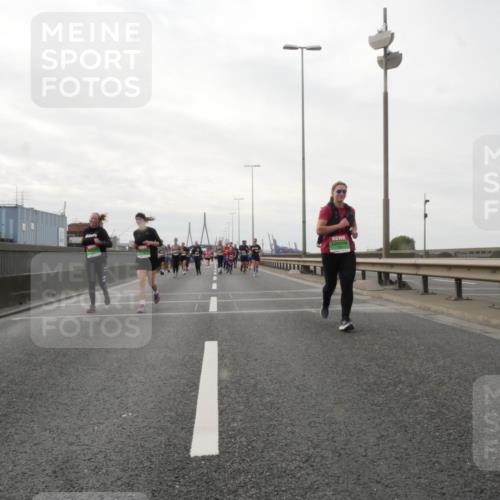 03.10.2025 - Köhlbrandbrückenlauf Matties Gatica Varas http://msf.ph/oto/9191937 03.10.2025 16:08:24 Position 3  meine-sportfotos.de