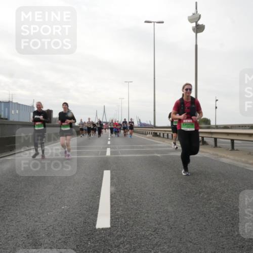 03.10.2025 - Köhlbrandbrückenlauf Matties Gatica Varas http://msf.ph/oto/9191940 03.10.2025 16:08:25 Position 3  meine-sportfotos.de
