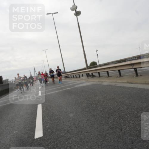 03.10.2025 - Köhlbrandbrückenlauf Matties Gatica Varas http://msf.ph/oto/9191953 03.10.2025 16:08:28 Position 3  meine-sportfotos.de
