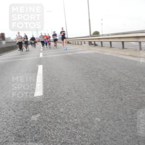 03.10.2025 - Köhlbrandbrückenlauf Matties Gatica Varas http://msf.ph/oto/9191956 03.10.2025 16:08:28 Position 3  meine-sportfotos.de