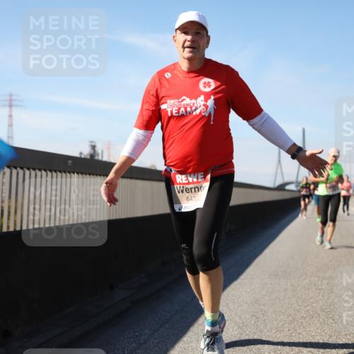 03.10.2025 - Köhlbrandbrückenlauf Yannick Fuchs http://msf.ph/oto/9191960 03.10.2025 11:52:54 Position 3 6432 meine-sportfotos.de