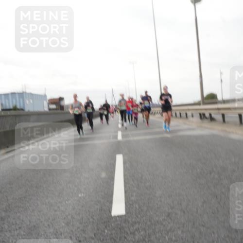 03.10.2025 - Köhlbrandbrückenlauf Matties Gatica Varas http://msf.ph/oto/9191961 03.10.2025 16:08:29 Position 3  meine-sportfotos.de
