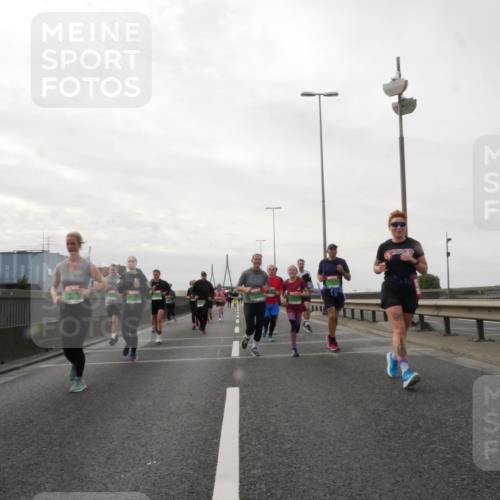 03.10.2025 - Köhlbrandbrückenlauf Matties Gatica Varas http://msf.ph/oto/9191968 03.10.2025 16:08:31 Position 3  meine-sportfotos.de