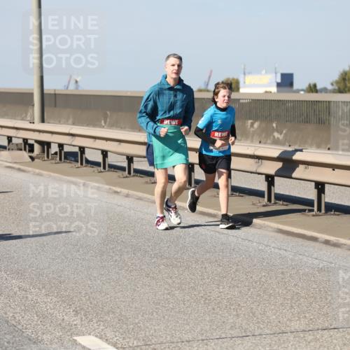 03.10.2025 - Köhlbrandbrückenlauf Yannick Fuchs http://msf.ph/oto/9191970 03.10.2025 12:13:05 Position 3  meine-sportfotos.de