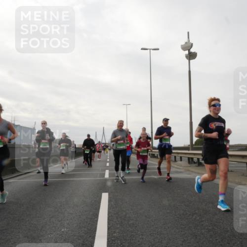 03.10.2025 - Köhlbrandbrückenlauf Matties Gatica Varas http://msf.ph/oto/9191971 03.10.2025 16:08:31 Position 3  meine-sportfotos.de