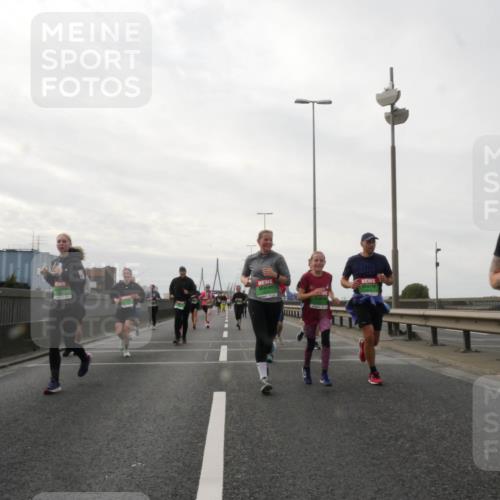 03.10.2025 - Köhlbrandbrückenlauf Matties Gatica Varas http://msf.ph/oto/9191972 03.10.2025 16:08:32 Position 3  meine-sportfotos.de