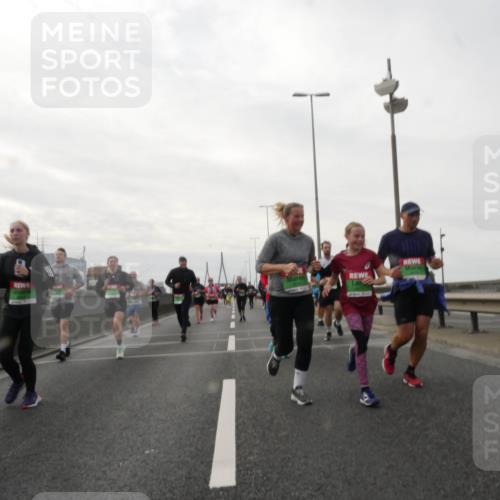 03.10.2025 - Köhlbrandbrückenlauf Matties Gatica Varas http://msf.ph/oto/9191975 03.10.2025 16:08:32 Position 3  meine-sportfotos.de