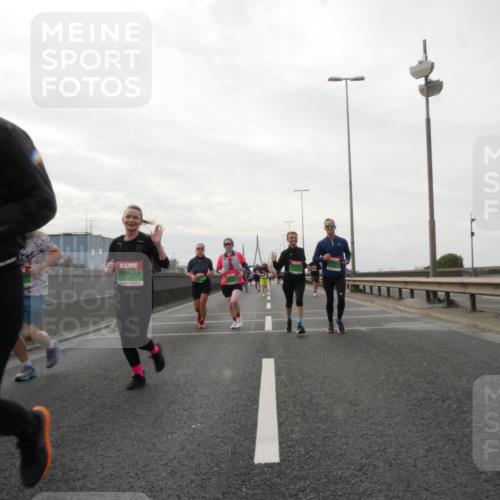 03.10.2025 - Köhlbrandbrückenlauf Matties Gatica Varas http://msf.ph/oto/9191981 03.10.2025 16:08:36 Position 3  meine-sportfotos.de