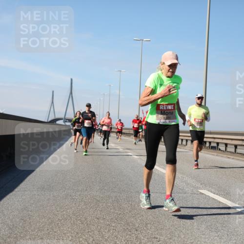 03.10.2025 - Köhlbrandbrückenlauf Yannick Fuchs http://msf.ph/oto/9191983 03.10.2025 11:52:56 Position 3 6184 meine-sportfotos.de