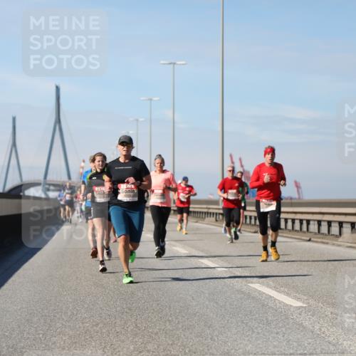 03.10.2025 - Köhlbrandbrückenlauf Yannick Fuchs http://msf.ph/oto/9191996 03.10.2025 11:52:57 Position 3  meine-sportfotos.de