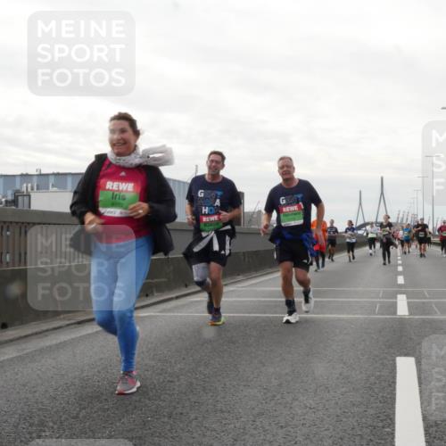 03.10.2025 - Köhlbrandbrückenlauf Matties Gatica Varas http://msf.ph/oto/9192009 03.10.2025 16:08:45 Position 3 9992 meine-sportfotos.de