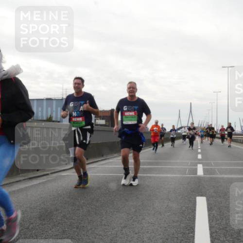 03.10.2025 - Köhlbrandbrückenlauf Matties Gatica Varas http://msf.ph/oto/9192011 03.10.2025 16:08:46 Position 3  meine-sportfotos.de