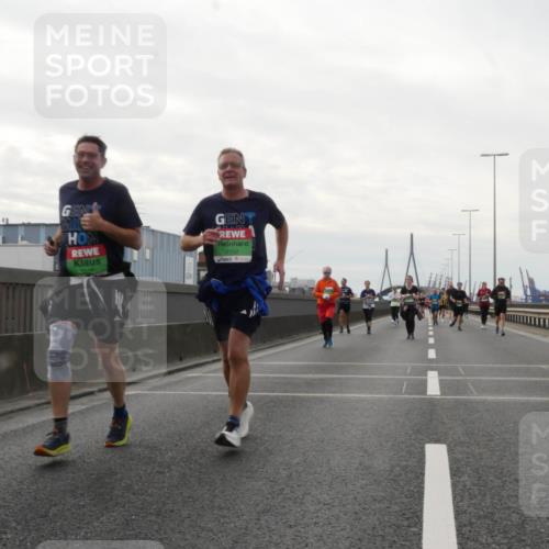03.10.2025 - Köhlbrandbrückenlauf Matties Gatica Varas http://msf.ph/oto/9192013 03.10.2025 16:08:46 Position 3 7152 meine-sportfotos.de