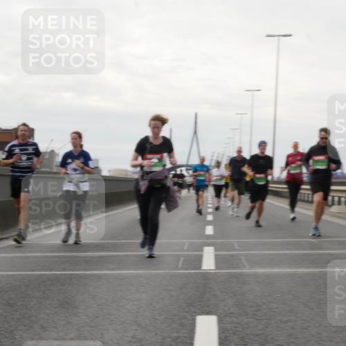 03.10.2025 - Köhlbrandbrückenlauf Matties Gatica Varas http://msf.ph/oto/9192030 03.10.2025 16:08:51 Position 3  meine-sportfotos.de
