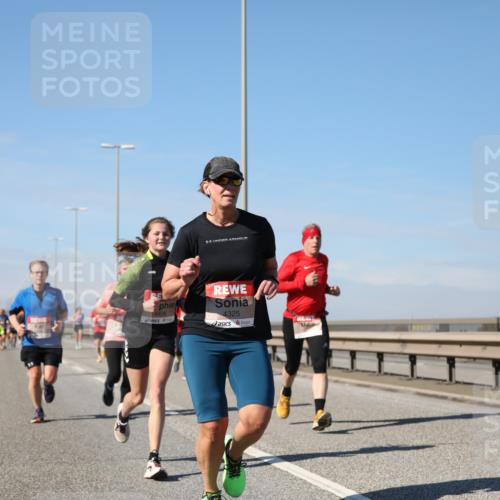 03.10.2025 - Köhlbrandbrückenlauf Yannick Fuchs http://msf.ph/oto/9192031 03.10.2025 11:53:00 Position 3 4325 meine-sportfotos.de