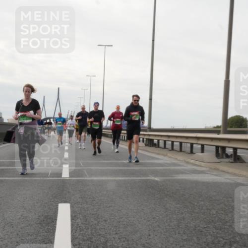 03.10.2025 - Köhlbrandbrückenlauf Matties Gatica Varas http://msf.ph/oto/9192033 03.10.2025 16:08:52 Position 3  meine-sportfotos.de