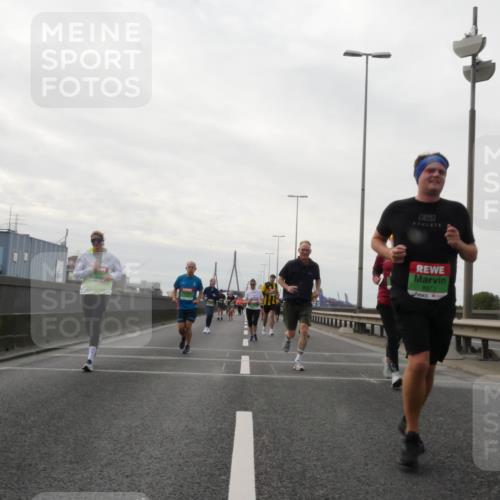 03.10.2025 - Köhlbrandbrückenlauf Matties Gatica Varas http://msf.ph/oto/9192047 03.10.2025 16:08:56 Position 3 8972 meine-sportfotos.de