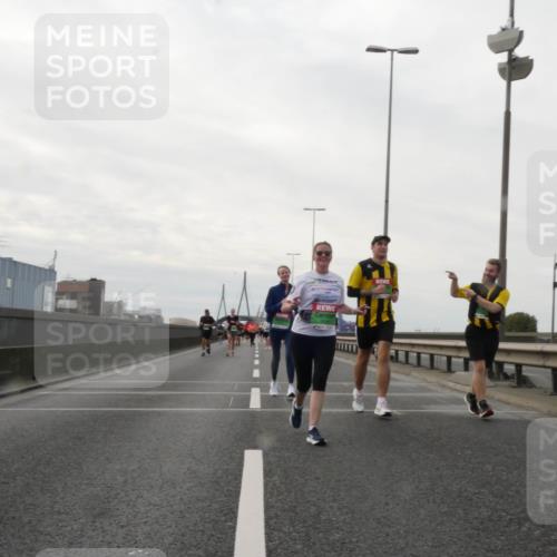 03.10.2025 - Köhlbrandbrückenlauf Matties Gatica Varas http://msf.ph/oto/9192065 03.10.2025 16:09:00 Position 3  meine-sportfotos.de