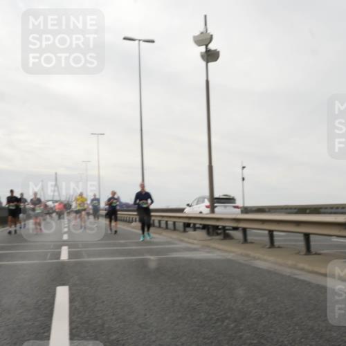 03.10.2025 - Köhlbrandbrückenlauf Matties Gatica Varas http://msf.ph/oto/9192081 03.10.2025 16:09:04 Position 3  meine-sportfotos.de