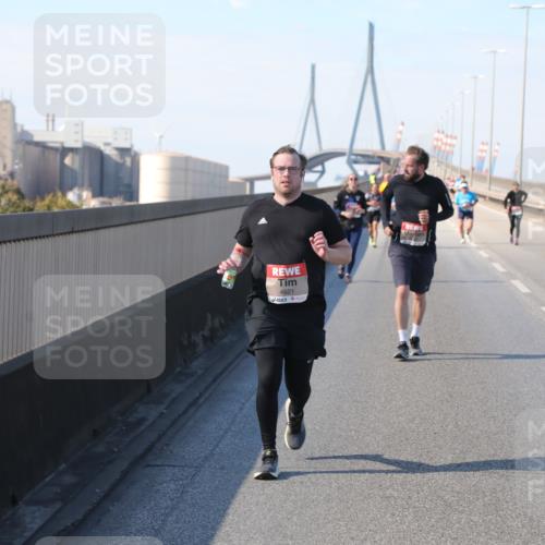 03.10.2025 - Köhlbrandbrückenlauf Yannick Fuchs http://msf.ph/oto/9192083 03.10.2025 12:13:21 Position 3 4621 meine-sportfotos.de