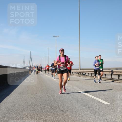 03.10.2025 - Köhlbrandbrückenlauf Yannick Fuchs http://msf.ph/oto/9192090 03.10.2025 11:53:05 Position 3  meine-sportfotos.de