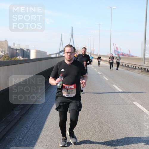 03.10.2025 - Köhlbrandbrückenlauf Yannick Fuchs http://msf.ph/oto/9192099 03.10.2025 12:13:22 Position 3 4621 meine-sportfotos.de