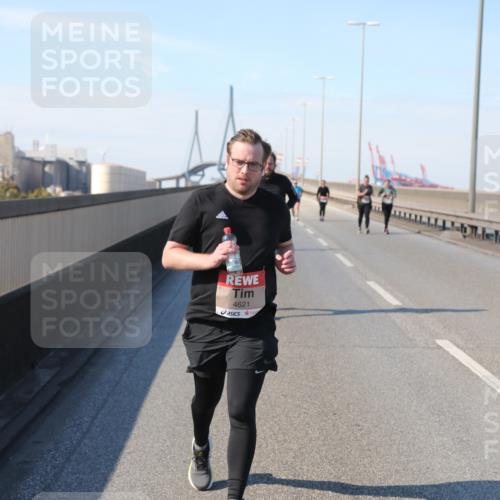 03.10.2025 - Köhlbrandbrückenlauf Yannick Fuchs http://msf.ph/oto/9192102 03.10.2025 12:13:22 Position 3 4621 meine-sportfotos.de