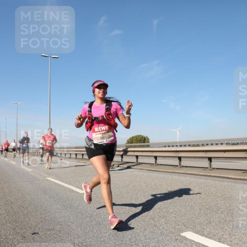 03.10.2025 - Köhlbrandbrückenlauf Yannick Fuchs http://msf.ph/oto/9192110 03.10.2025 11:53:06 Position 3 4315 meine-sportfotos.de