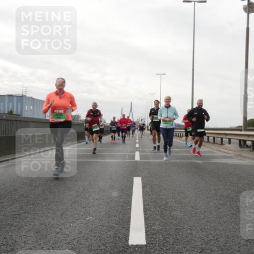 03.10.2025 - Köhlbrandbrückenlauf Matties Gatica Varas http://msf.ph/oto/9192126 03.10.2025 16:09:15 Position 3  meine-sportfotos.de
