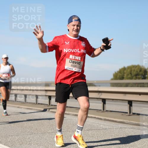 03.10.2025 - Köhlbrandbrückenlauf Yannick Fuchs http://msf.ph/oto/9192127 03.10.2025 11:53:08 Position 3 6530 meine-sportfotos.de