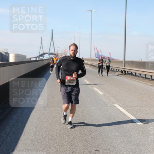 03.10.2025 - Köhlbrandbrückenlauf Yannick Fuchs http://msf.ph/oto/9192128 03.10.2025 12:13:25 Position 3 5139 meine-sportfotos.de