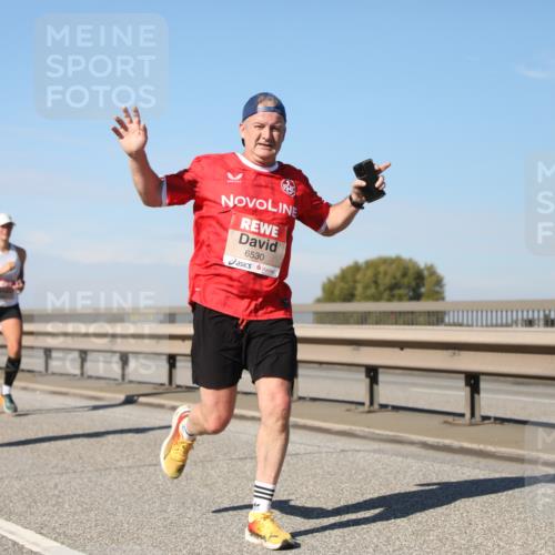 03.10.2025 - Köhlbrandbrückenlauf Yannick Fuchs http://msf.ph/oto/9192131 03.10.2025 11:53:08 Position 3 6530 meine-sportfotos.de