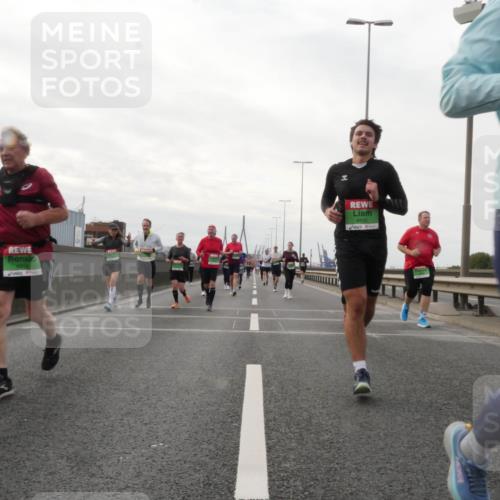 03.10.2025 - Köhlbrandbrückenlauf Matties Gatica Varas http://msf.ph/oto/9192136 03.10.2025 16:09:17 Position 3 8312, 9430 meine-sportfotos.de