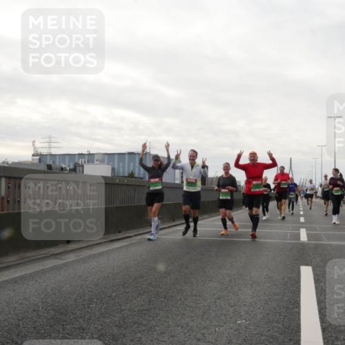 03.10.2025 - Köhlbrandbrückenlauf Matties Gatica Varas http://msf.ph/oto/9192143 03.10.2025 16:09:19 Position 3  meine-sportfotos.de