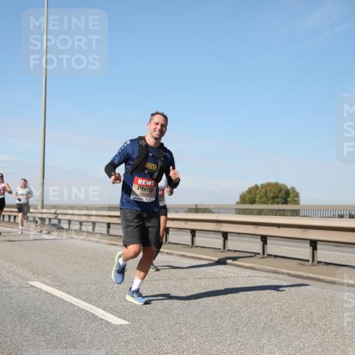 03.10.2025 - Köhlbrandbrückenlauf Yannick Fuchs http://msf.ph/oto/9192148 03.10.2025 11:53:09 Position 3 5218 meine-sportfotos.de