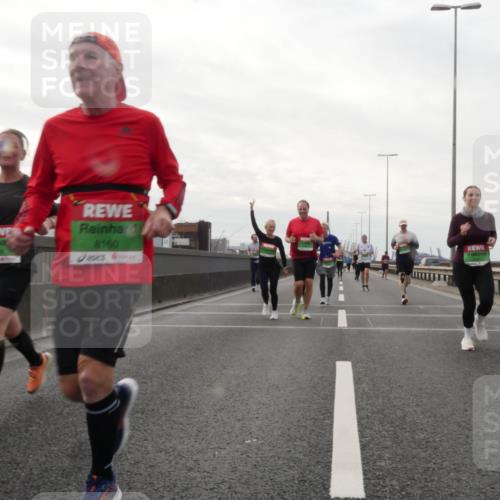 03.10.2025 - Köhlbrandbrückenlauf Matties Gatica Varas http://msf.ph/oto/9192154 03.10.2025 16:09:21 Position 3 8160 meine-sportfotos.de