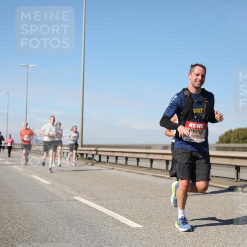 03.10.2025 - Köhlbrandbrückenlauf Yannick Fuchs http://msf.ph/oto/9192157 03.10.2025 11:53:09 Position 3 5218 meine-sportfotos.de