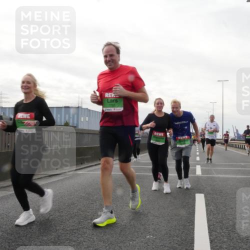 03.10.2025 - Köhlbrandbrückenlauf Matties Gatica Varas http://msf.ph/oto/9192165 03.10.2025 16:09:24 Position 3 7755 meine-sportfotos.de