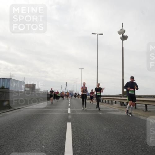 03.10.2025 - Köhlbrandbrückenlauf Matties Gatica Varas http://msf.ph/oto/9192180 03.10.2025 16:09:29 Position 3  meine-sportfotos.de