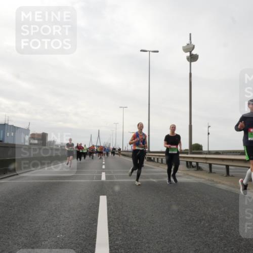 03.10.2025 - Köhlbrandbrückenlauf Matties Gatica Varas http://msf.ph/oto/9192184 03.10.2025 16:09:30 Position 3  meine-sportfotos.de