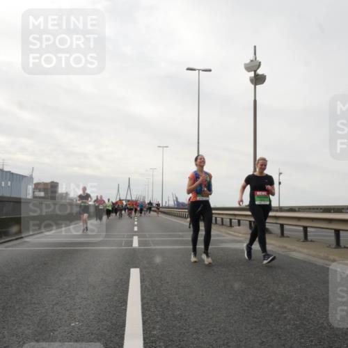 03.10.2025 - Köhlbrandbrückenlauf Matties Gatica Varas http://msf.ph/oto/9192187 03.10.2025 16:09:30 Position 3  meine-sportfotos.de