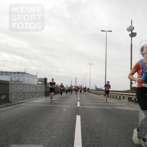 03.10.2025 - Köhlbrandbrückenlauf Matties Gatica Varas http://msf.ph/oto/9192191 03.10.2025 16:09:31 Position 3  meine-sportfotos.de